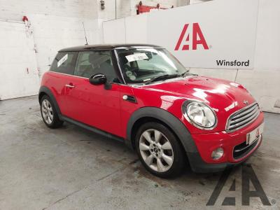 Image of 2013 MINI HATCH COOPER D 1598cc TURBO DIESEL MANUAL 6 Speed 3 DOOR HATCHBACK