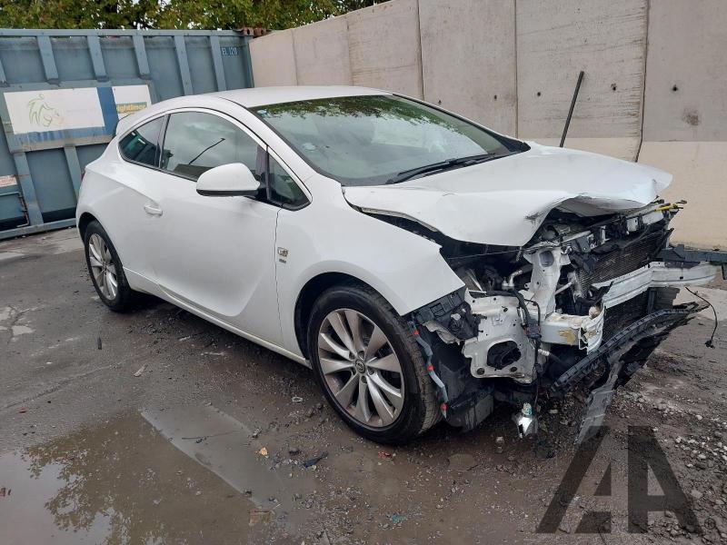 2013 VAUXHALL ASTRA GTC SRI CDTI S/S 1956cc TURBO DIESEL MANUAL 6 Speed 3 DOOR HATCHBACK
