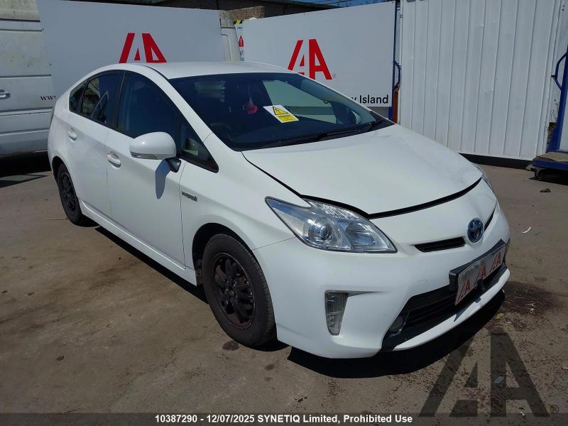 2015 TOYOTA PRIUS T3 VVT-I 1797cc PETROL/ELECTRIC CVT 5 DOOR HATCHBACK