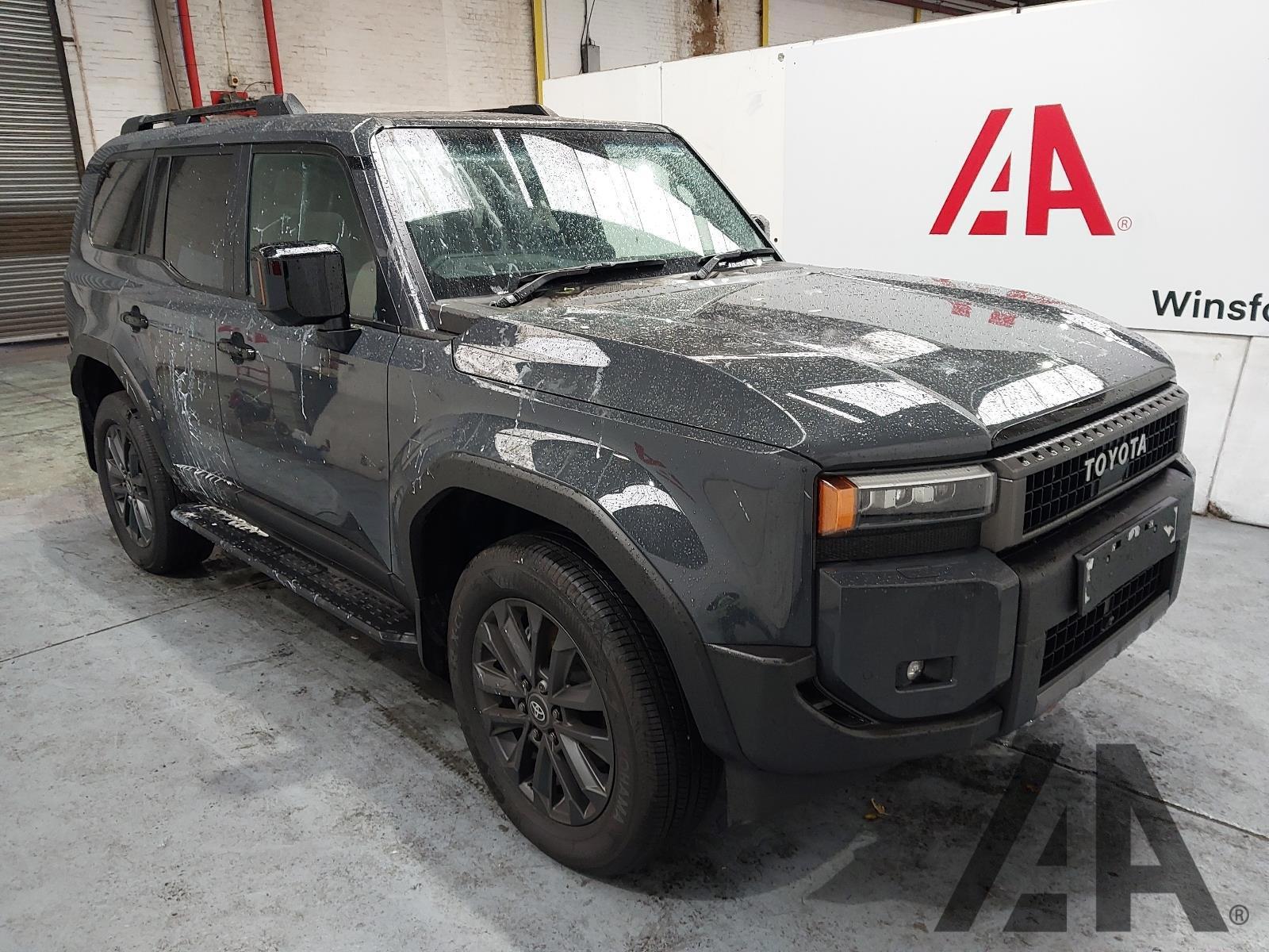 2025 TOYOTA LAND CRUISER INVINCIBLE 2755cc TURBO DIESEL AUTOMATIC 5 DOOR MPV