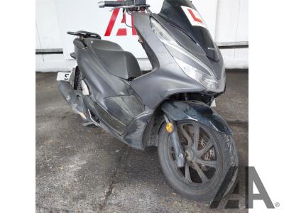 Image of 2018 HONDA WW (PCX) 125-A 125cc PETROL CVT SCOOTER