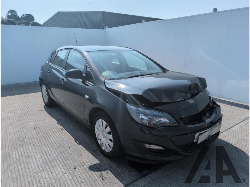 2013 VAUXHALL ASTRA EXCLUSIV CDTI ECOFLEX S/S 1686cc TURBO DIESEL MANUAL 6 Speed 5 DOOR HATCHBACK
