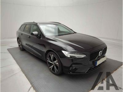 Image of 2020 VOLVO V90 B4 R-DESIGN MHEV 1969cc PETROL AUTOMATIC 5 DOOR ESTATE