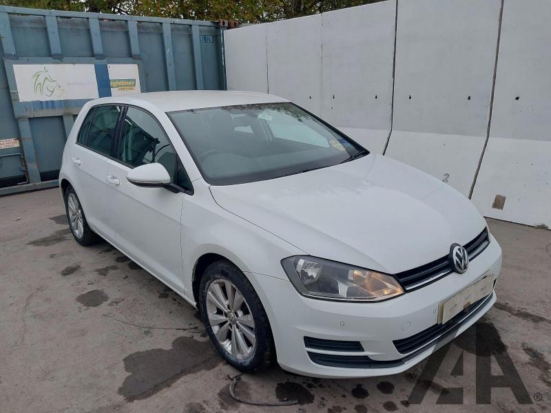 2013 VOLKSWAGEN GOLF SE TSI BLUEMOTION TECHNOLOGY 1395cc TURBO PETROL MANUAL 6 Speed 5 DOOR HATCHBACK