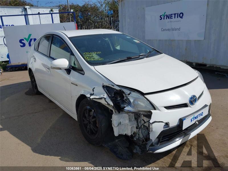 2015 TOYOTA PRIUS T3 VVT-I 1797cc PETROL/ELECTRIC CVT 5 DOOR HATCHBACK