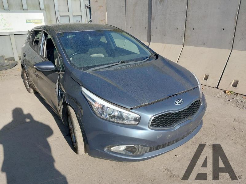 2014 KIA CEED CRDI 3 ECODYNAMICS 1582cc TURBO DIESEL MANUAL 6 Speed 5 DOOR HATCHBACK