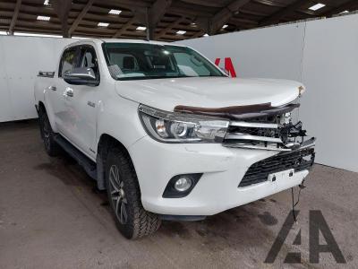 Image of 2020 TOYOTA HI-LUX INVINCIBLE 4WD D-4D DCB 2393cc TURBO DIESEL MANUAL 4 DOOR PICK UP