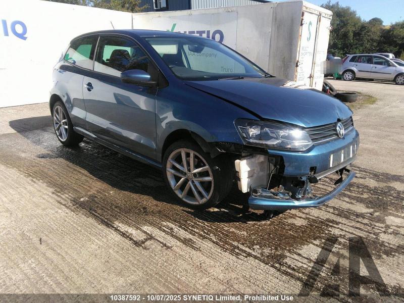 2015 VOLKSWAGEN POLO SEL TSI DSG 999cc TURBO PETROL SEMI AUTO 7 Speed 3 DOOR HATCHBACK