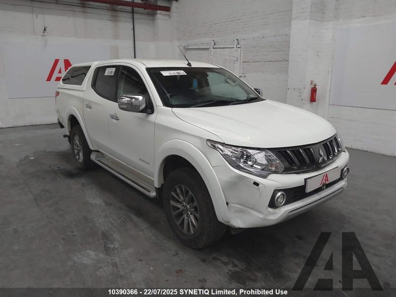 2017 MITSUBISHI L200 DI-D 4WD WARRIOR DCB 2442cc TURBO DIESEL AUTOMATIC 5 Speed PICK UP
