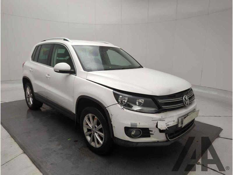 2013 VOLKSWAGEN TIGUAN SE TDI BLUEMOTION TECHNOLOGY 1968cc TURBO DIESEL MANUAL 6 Speed 5 DOOR ESTATE