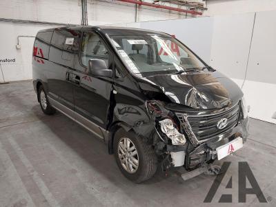 Image of 2016 HYUNDAI I800 CRDI SE 2497cc TURBO DIESEL AUTOMATIC 5 Speed 5 DOOR MPV