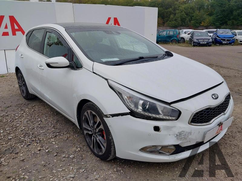 2015 KIA CEED CRDI 4 TECH ECODYNAMICS 1582cc TURBO DIESEL MANUAL 6 Speed 5 DOOR HATCHBACK