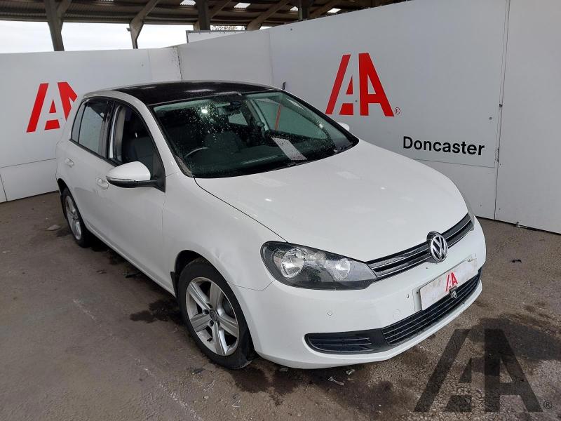 2010 VOLKSWAGEN GOLF SE TDI 1598cc TURBO DIESEL MANUAL 5 Speed 5 DOOR HATCHBACK