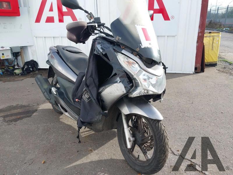 2010 HONDA WW (PCX) 125cc PETROL CVT SCOOTER