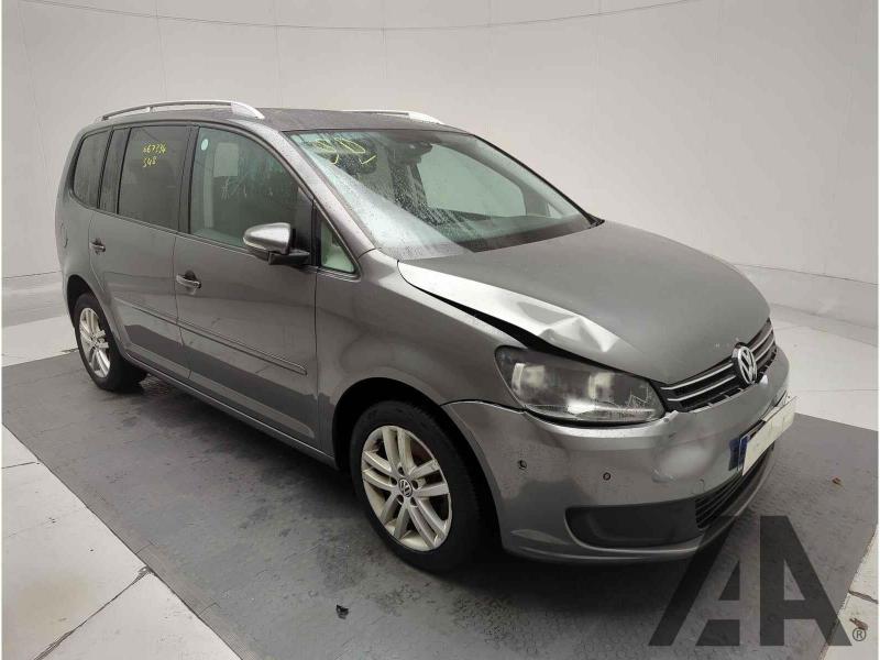 2014 VOLKSWAGEN TOURAN SE TDI BLUEMOTION TECHNOLOGY 1968cc TURBO DIESEL MANUAL 5 DOOR MPV