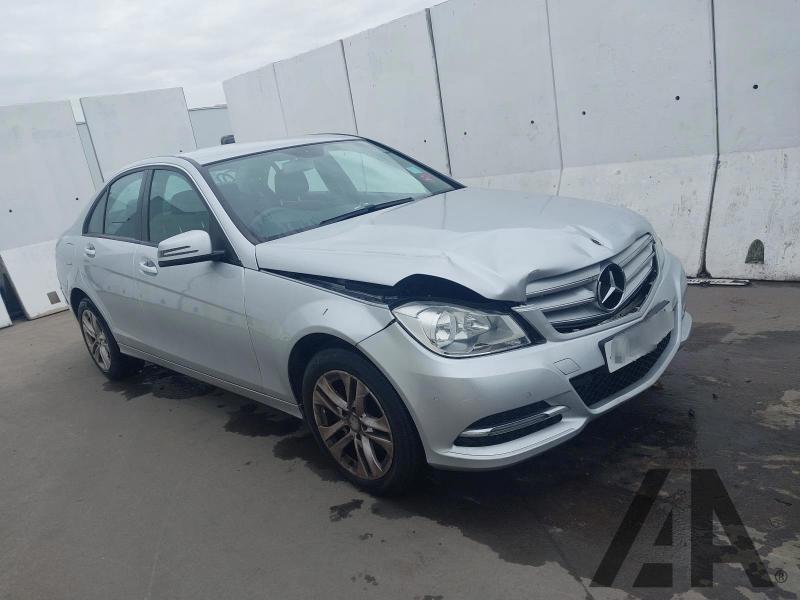 2013 MERCEDES C-CLASS C220 CDI BLUEEFFICIENCY EXECUT 2143cc TURBO DIESEL AUTOMATIC 4 DOOR SALOON