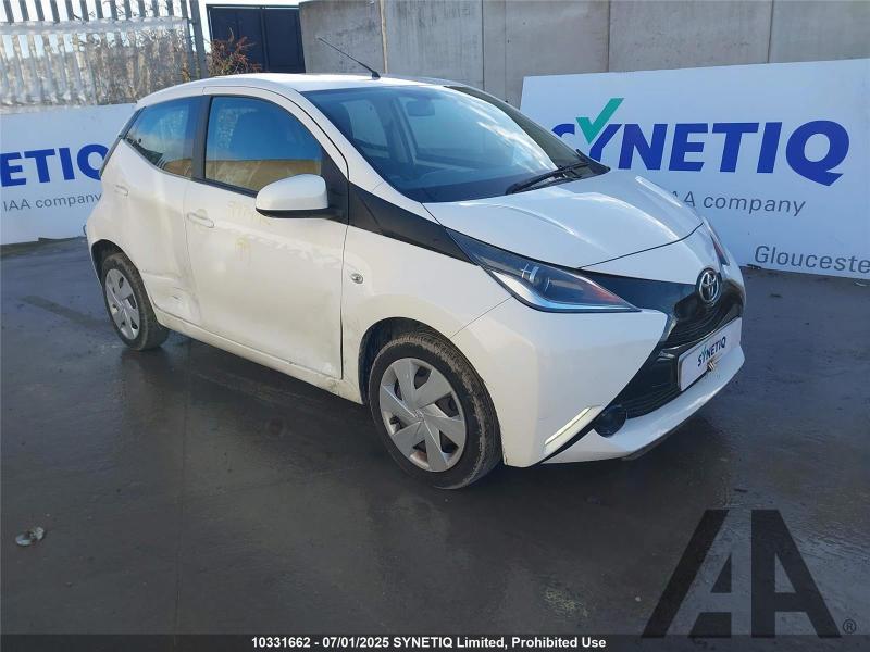 2016 TOYOTA AYGO VVT-I X-PLAY 998cc PETROL MANUAL 5 DOOR HATCHBACK