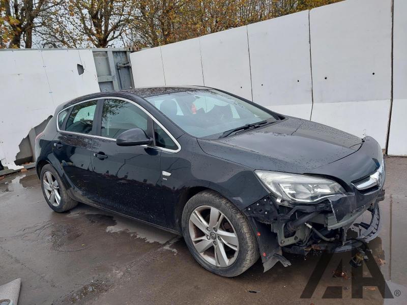 2013 VAUXHALL ASTRA SRI CDTI ECOFLEX S/S 1686cc TURBO DIESEL MANUAL 6 Speed 5 DOOR HATCHBACK