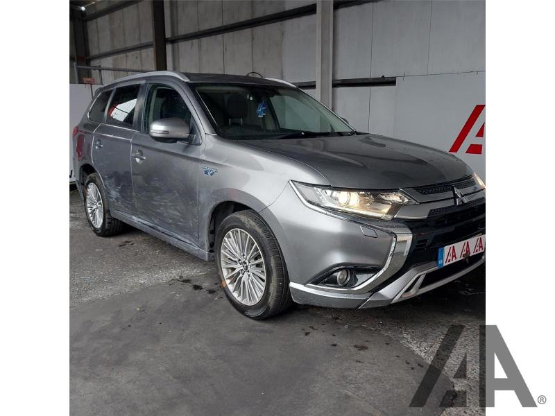 2020 MITSUBISHI OUTLANDER PHEV REFLEX PLUS COMMERCIAL 2360cc PETROL/ELECTRIC CVT PANEL VAN