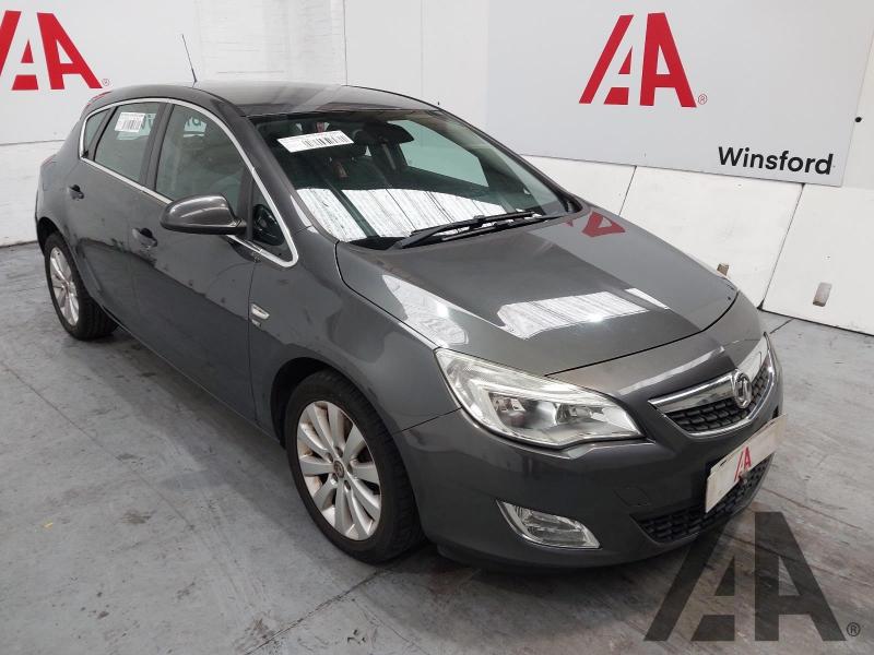 2012 VAUXHALL ASTRA SE CDTI 1956cc TURBO DIESEL AUTOMATIC 6 Speed 5 DOOR HATCHBACK