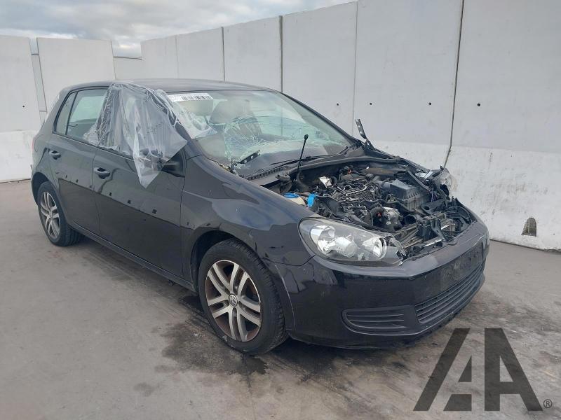 2011 VOLKSWAGEN GOLF S TDI 1598cc TURBO DIESEL MANUAL 5 Speed 5 DOOR HATCHBACK