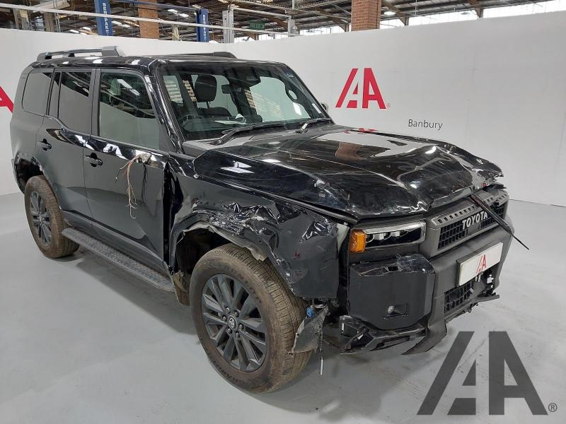 2025 TOYOTA LAND CRUISER INVINCIBLE 2755cc TURBO DIESEL AUTOMATIC 5 DOOR MPV