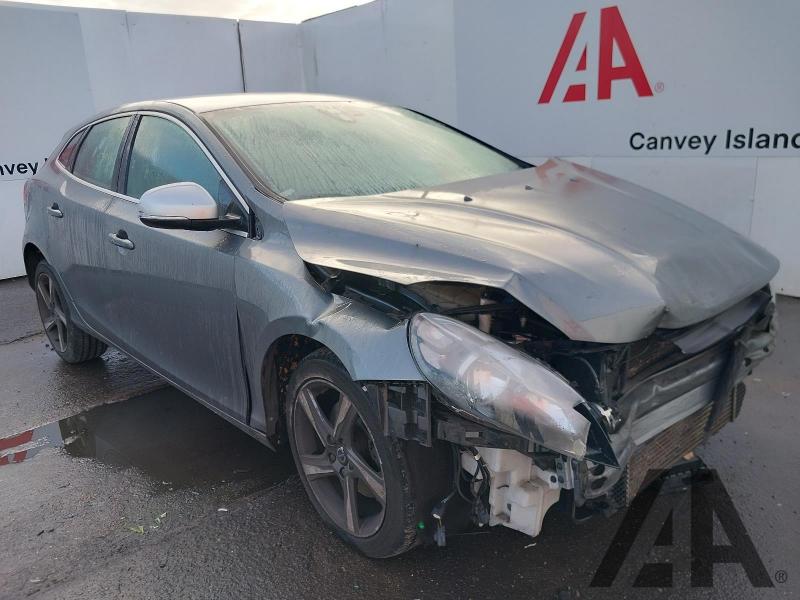 2015 VOLVO V40 T2 R-DESIGN 1596cc TURBO PETROL MANUAL 6 Speed 5 DOOR HATCHBACK