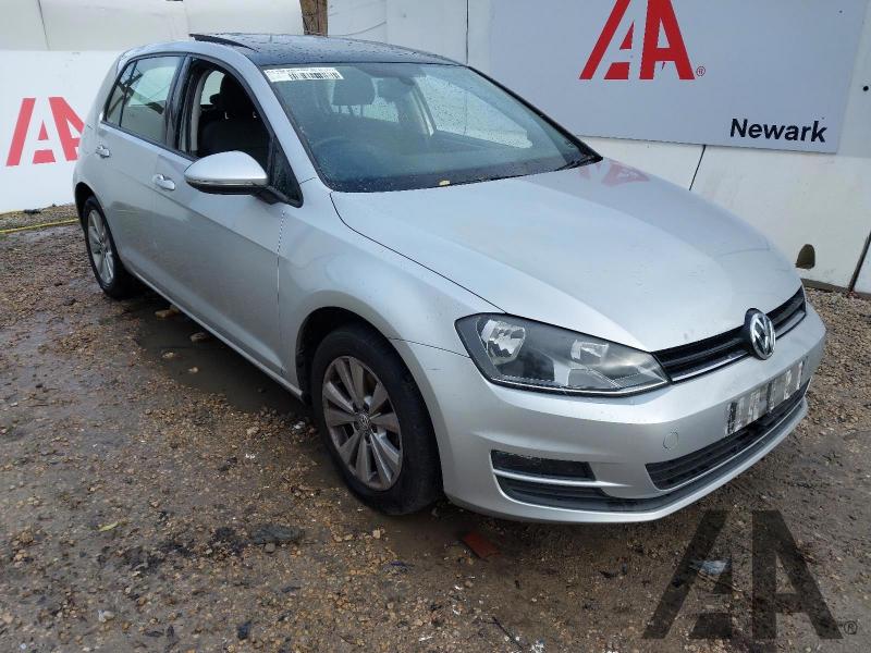 2014 VOLKSWAGEN GOLF SE TSI BLUEMOTION TECHNOLOGY D 1395cc TURBO PETROL SEMI AUTO 7 Speed 5 DOOR HATCHBACK