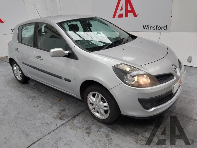 2007 RENAULT CLIO DYNAMIQUE DCI 1461cc TURBO DIESEL MANUAL 5 Speed 5 DOOR HATCHBACK
