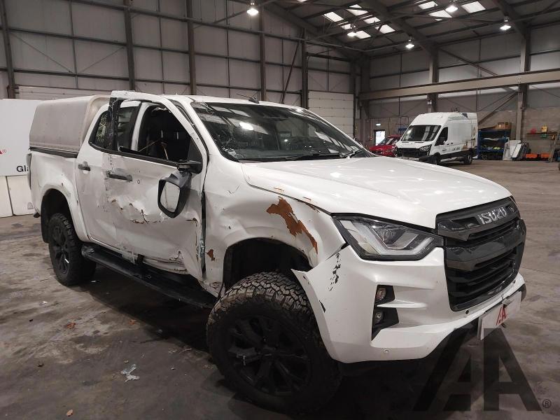 2024 ISUZU D-MAX V-CROSS DCB 1898cc TURBO DIESEL AUTOMATIC 4 DOOR PICK UP