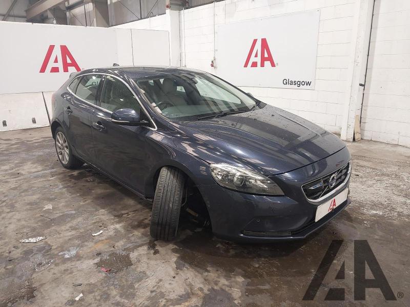 2013 VOLVO V40 D3 SE LUX NAV 1984cc TURBO DIESEL MANUAL 6 Speed 5 DOOR HATCHBACK