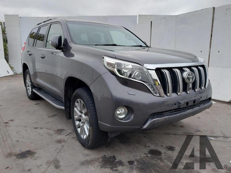 2017 TOYOTA LAND CRUISER D-4D INVINCIBLE 2755cc TURBO DIESEL AUTOMATIC 5 DOOR ESTATE