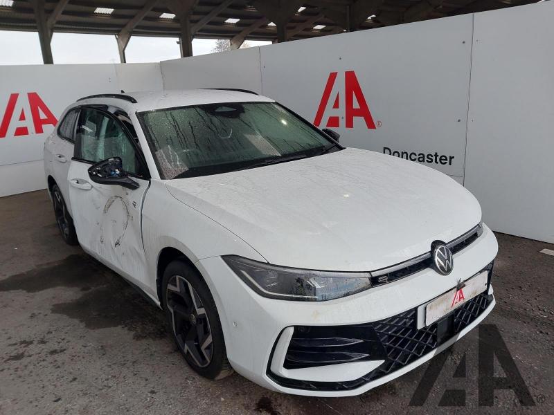 2025 VOLKSWAGEN PASSAT R-LINE DSG 1498cc TURBO PETROL/ELECTRIC SEMI AUTO 5 DOOR ESTATE