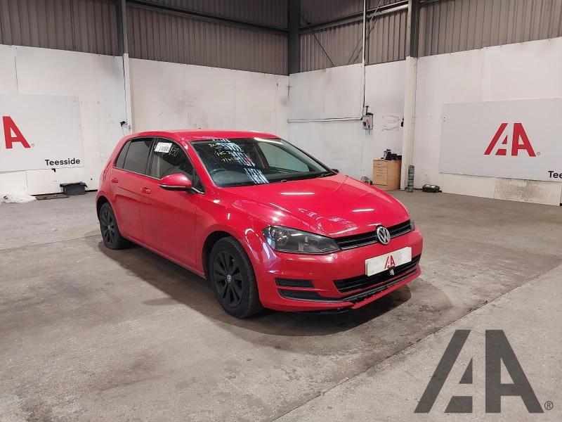 2014 VOLKSWAGEN GOLF SE TDI BLUEMOTION TECHNOLOGY 1598cc TURBO DIESEL MANUAL 5 Speed 5 DOOR HATCHBACK