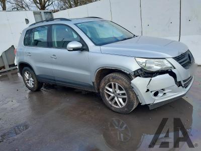 Image of 2009 VOLKSWAGEN TIGUAN S TDI 1968cc TURBO DIESEL MANUAL 6 Speed 5 DOOR ESTATE