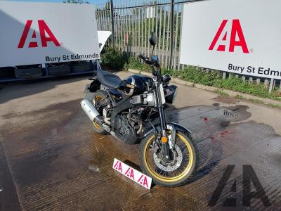 Image of 2023 YAMAHA XSR 124cc PETROL MANUAL MOTORCYCLE