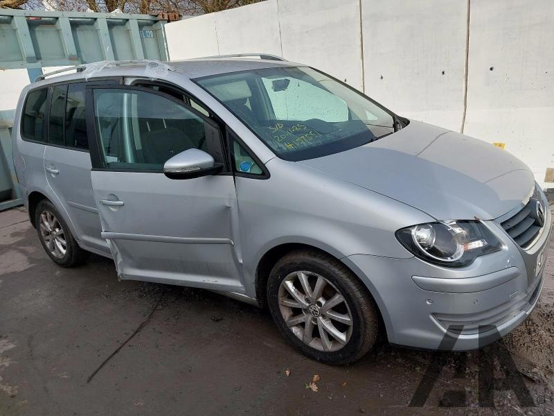 2010 VOLKSWAGEN TOURAN MATCH TDI 1896cc TURBO DIESEL MANUAL 5 DOOR MPV