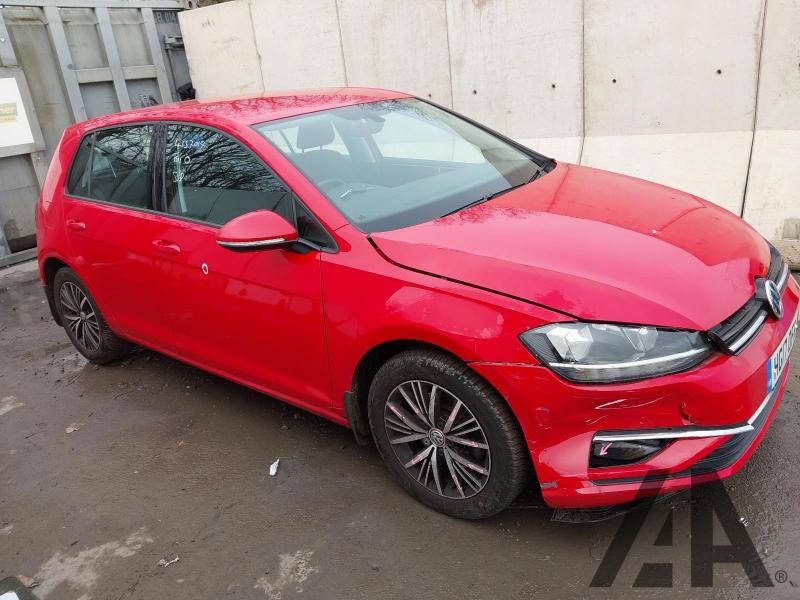 2017 VOLKSWAGEN GOLF SE NAVIGATION TSI BLUEMOTION T 1395cc TURBO PETROL SEMI AUTO 7 Speed 5 DOOR HATCHBACK