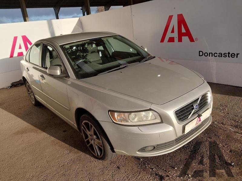2009 VOLVO S40 SE 1798cc PETROL MANUAL 5 Speed 4 DOOR SALOON