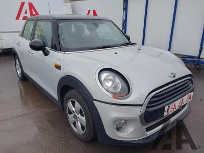 Image of 2015 MINI HATCH COOPER D 1496cc TURBO DIESEL MANUAL 6 Speed 5 DOOR HATCHBACK