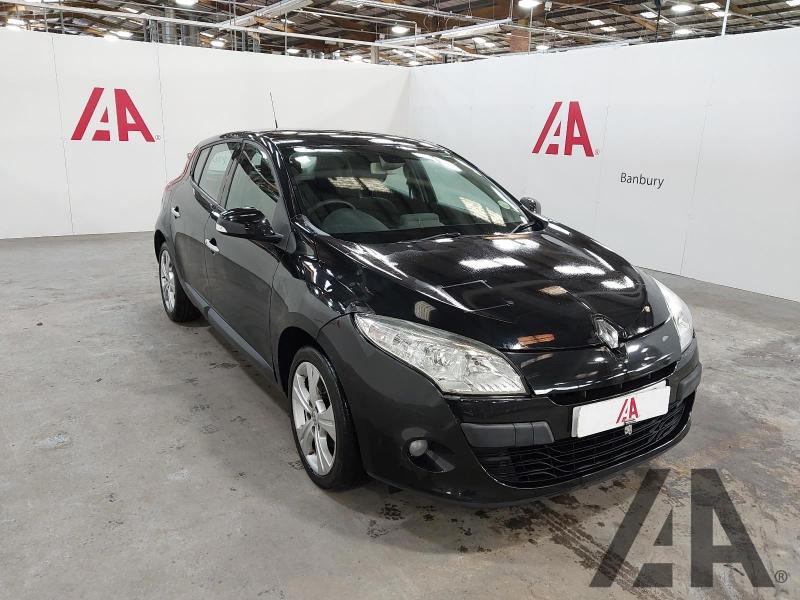 2011 RENAULT MEGANE DYNAMIQUE TOMTOM VVT 1598cc PETROL MANUAL 6 Speed 5 DOOR HATCHBACK