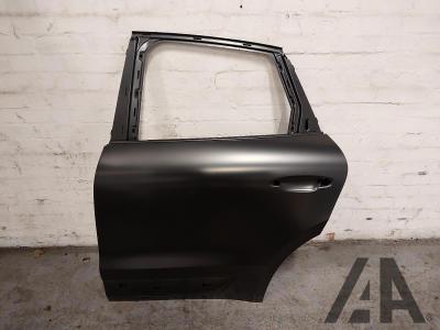 2022 PORSCHE MACAN PDK 1984cc TURBO PETROL SEMI AUTO 5 DOOR ESTATE