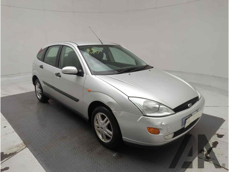 2001 FORD FOCUS ZETEC 1596cc PETROL MANUAL 5 Speed 5 DOOR HATCHBACK