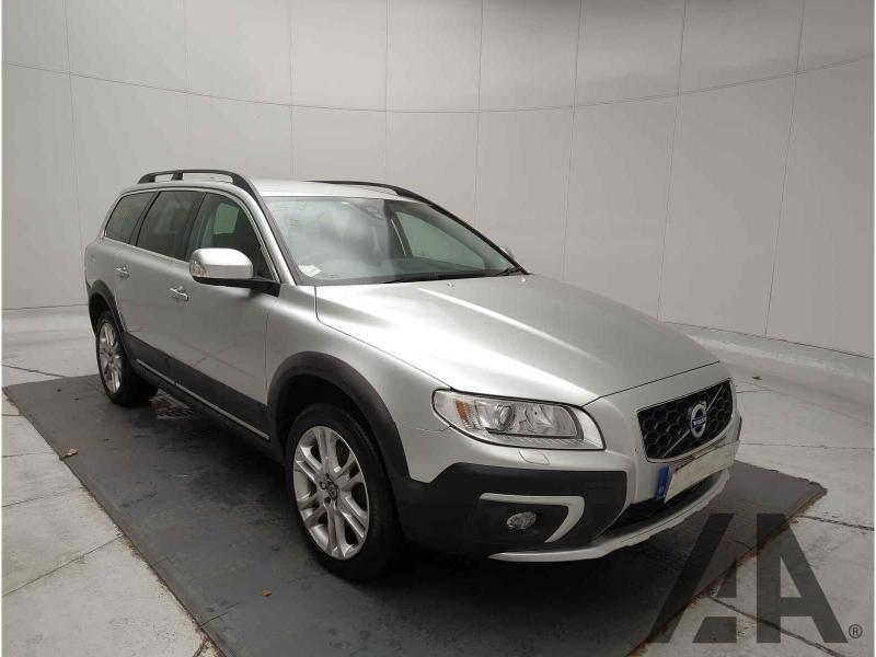 2016 VOLVO XC70 D5 SE LUX AWD 2400cc TURBO DIESEL AUTOMATIC 6 Speed 5 DOOR ESTATE