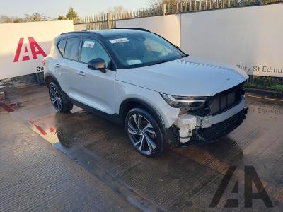 Image of 2020 VOLVO XC40 B4 R-DESIGN PRO AWD MHEV 1969cc PETROL AUTOMATIC 5 DOOR ESTATE