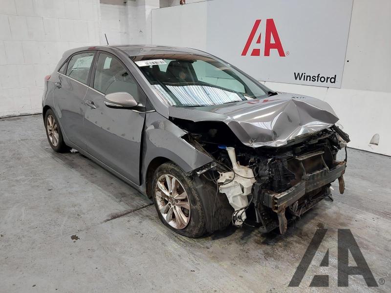 2013 HYUNDAI I30 STYLE NAV 1396cc PETROL MANUAL 6 Speed 5 DOOR HATCHBACK