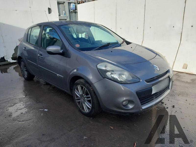 2012 RENAULT CLIO DYNAMIQUE TOMTOM DCI 1461cc TURBO DIESEL MANUAL 5 Speed 5 DOOR HATCHBACK