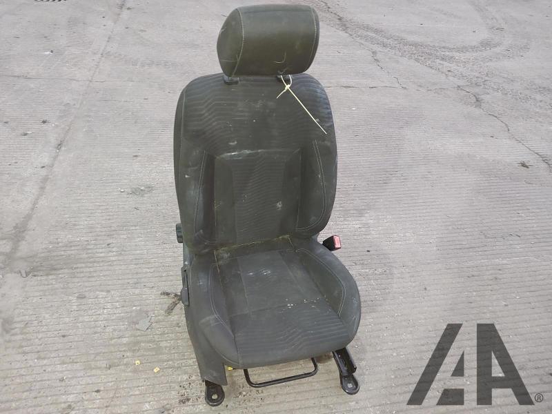 2014 FORD FIESTA ZETEC 998cc TURBO PETROL MANUAL 5 Speed 5 DOOR HATCHBACK