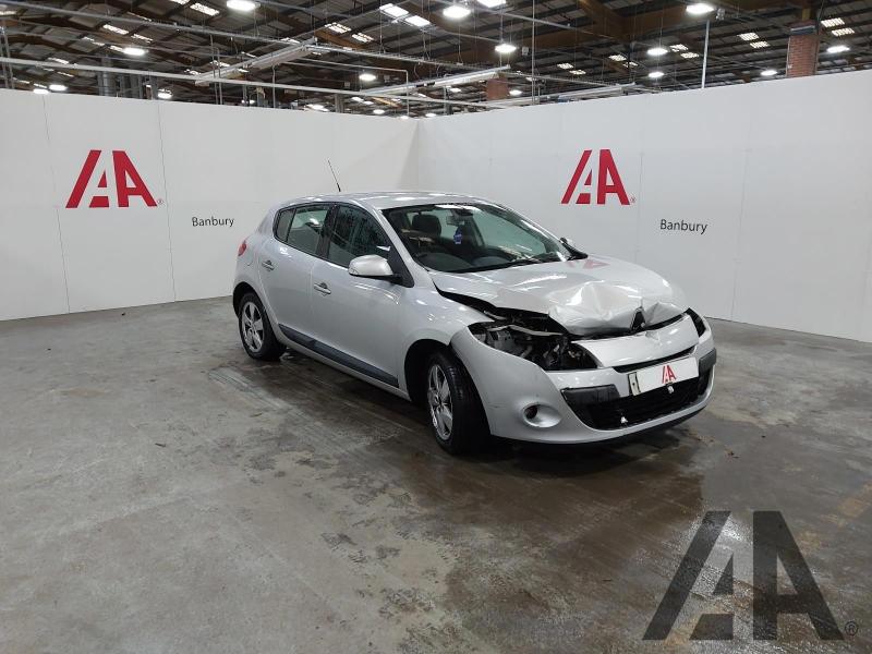 2009 RENAULT MEGANE DYNAMIQUE DCI 1461cc TURBO DIESEL MANUAL 6 Speed 5 DOOR HATCHBACK