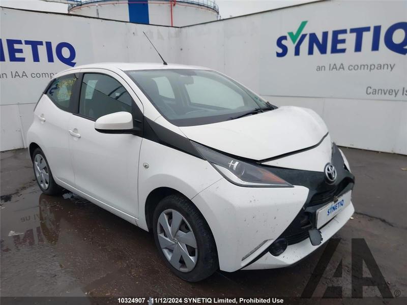 2016 TOYOTA AYGO VVT-I X-PLAY 998cc PETROL MANUAL 5 DOOR HATCHBACK